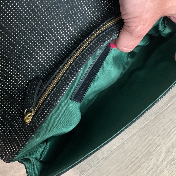 Kelly Wynne Black and Gold Clutch - Picture 5 of 7